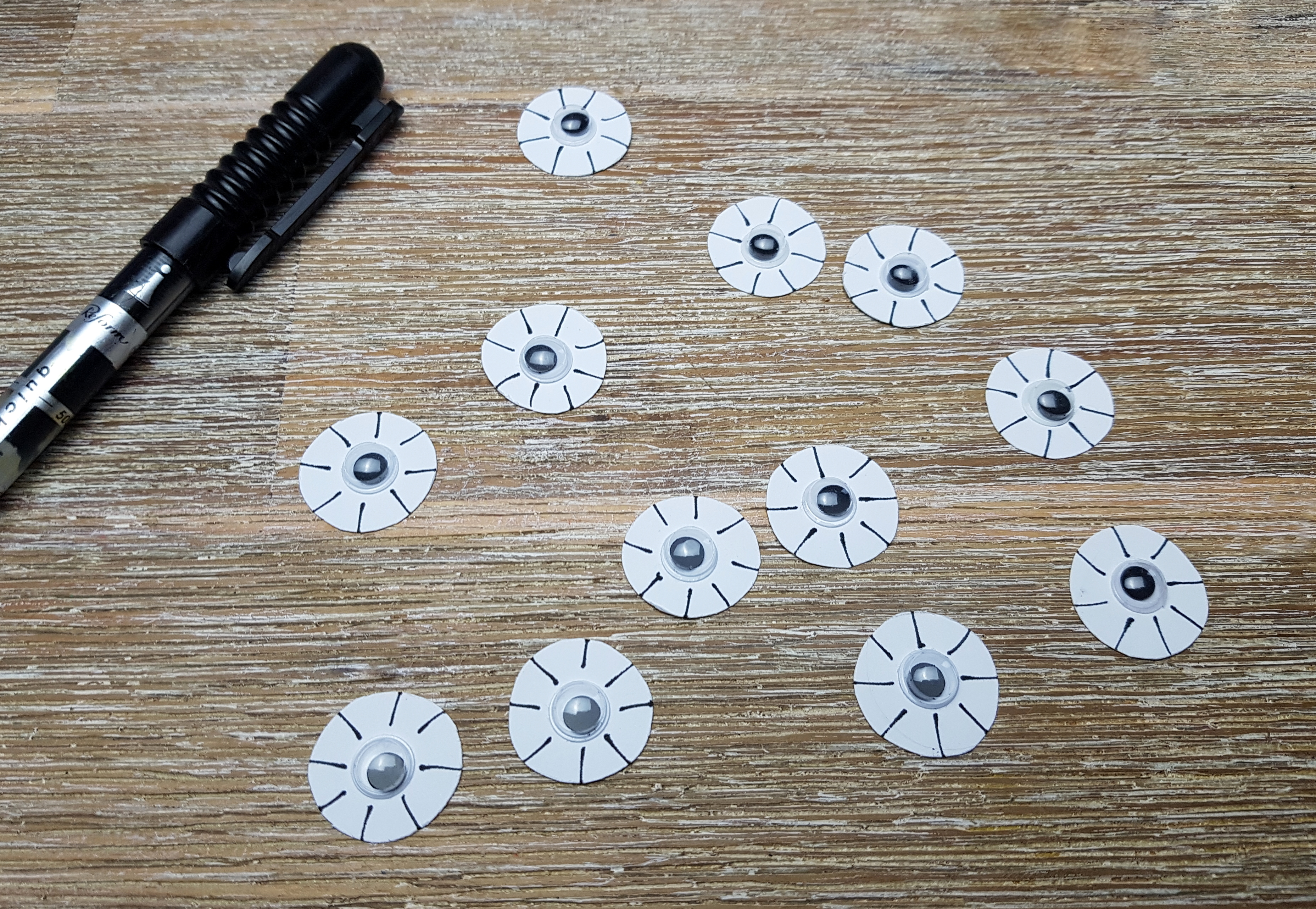 eulen aus toilettenpapierrollen basteln